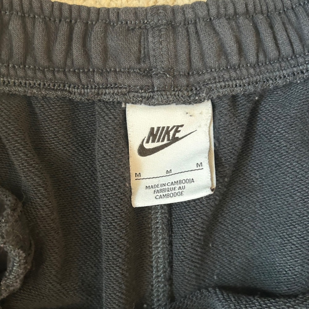 Nike Mens M Sportswear Athletic Joggers Track Pants & Shorts Lot of 2 Black - Picture 8 of 8